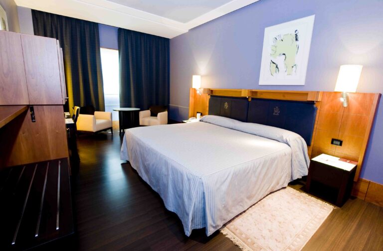 HABITACIÓN DOBLE AZUL