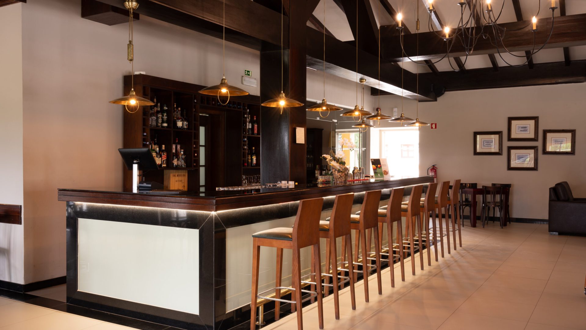 VG-Alentejo-Vineyards-Bar-1 (1)